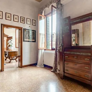  Apartment La Fenice Italy