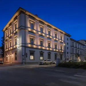 4* Ξενοδοχείο Ariele